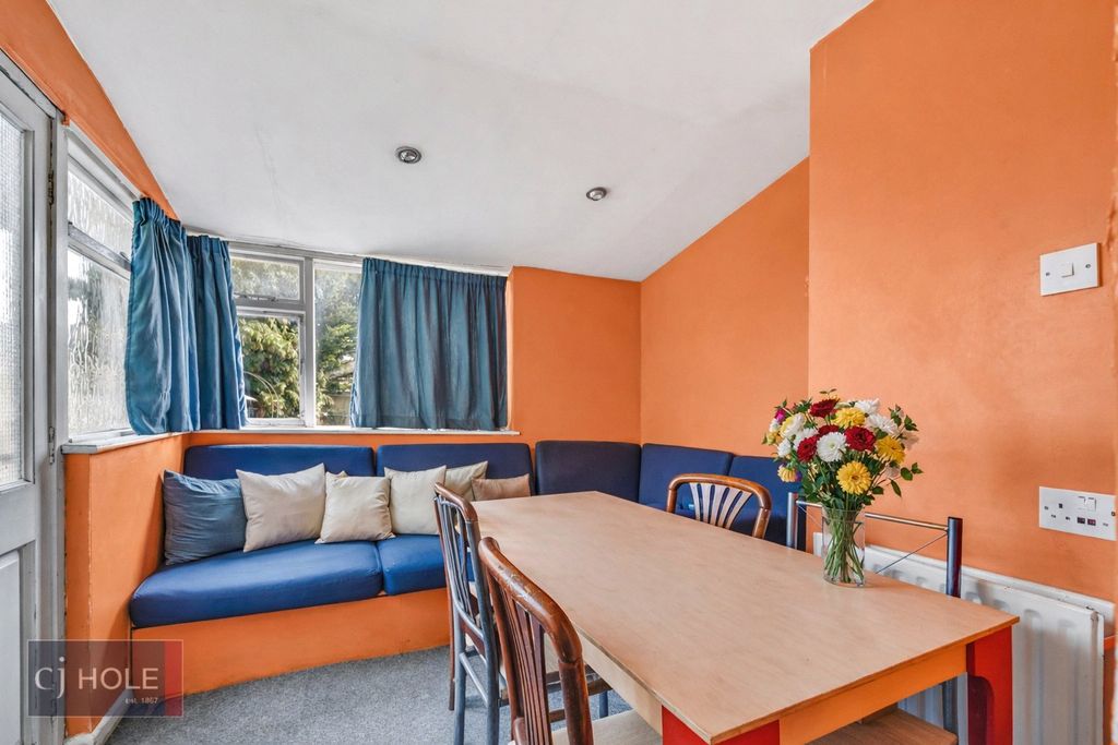 Property photo 3 of 15 Picture No. 32