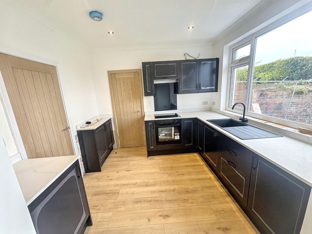 Property photo 2 of 18 4992104