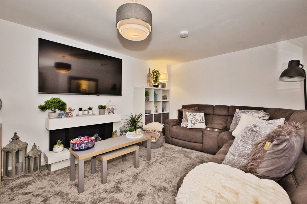 Property photo 3 of 30