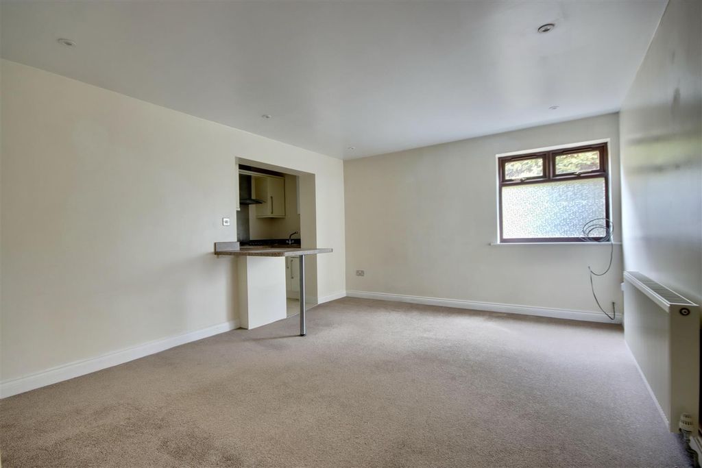 Property photo 3 of 8 Living Area