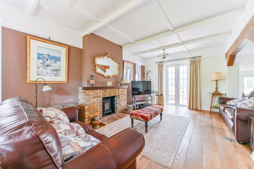 Property photo 2 of 16