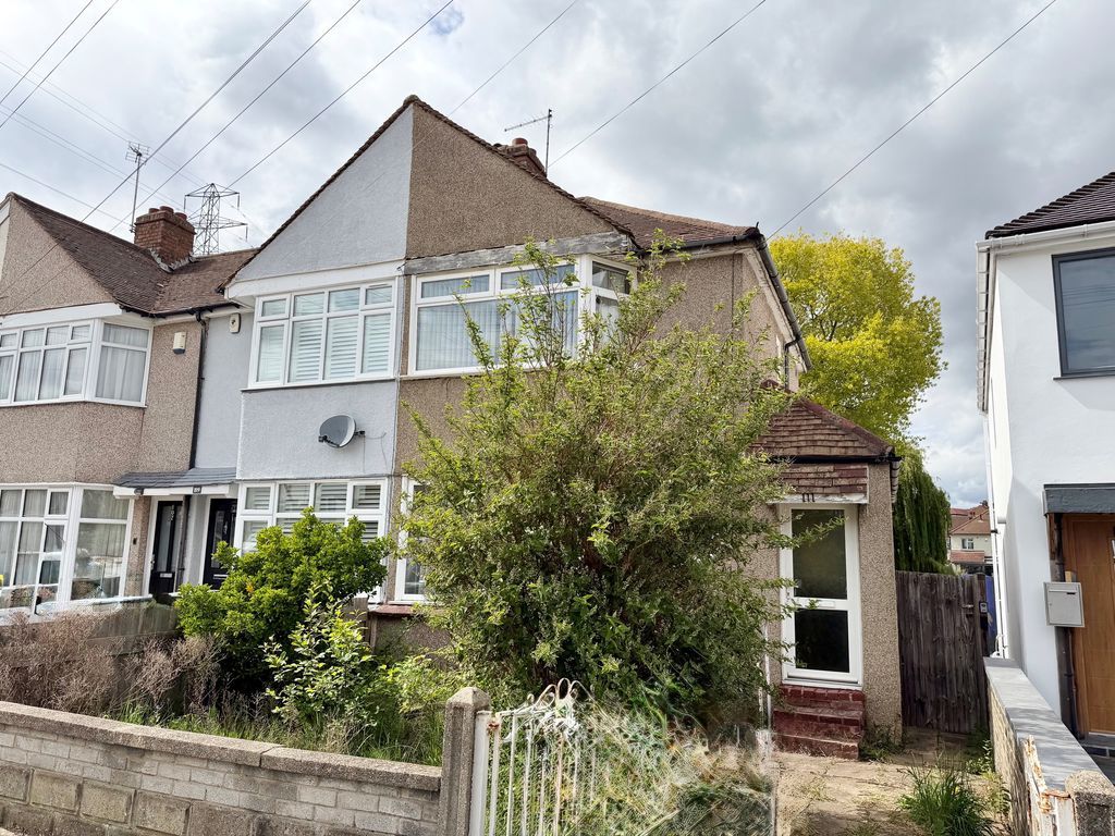 Property photo 1 of 9 Photo 7