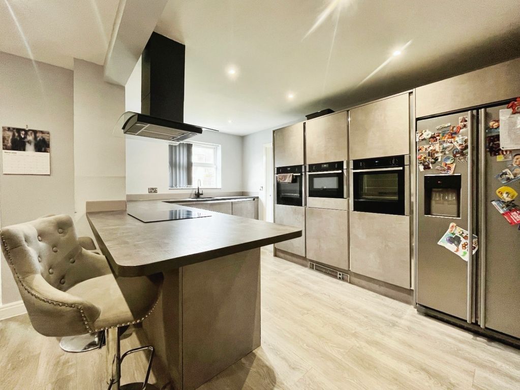 Property photo 2 of 27 4048255