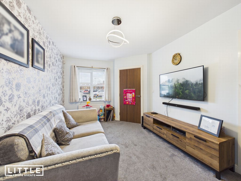 Property photo 2 of 32 Photo 7