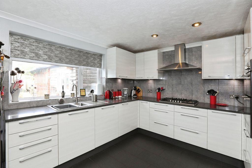 Property photo 2 of 18 Pbox-Img.Jpg