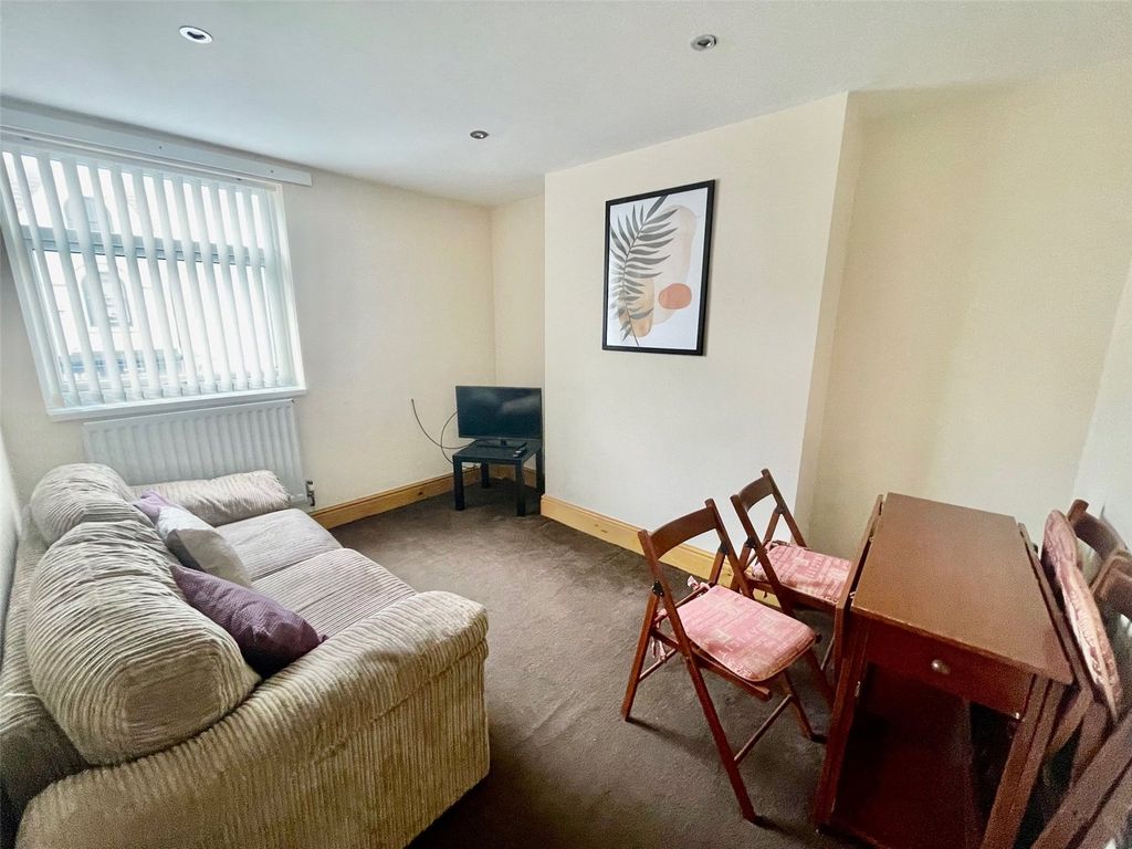 Property photo 2 of 10 Picture No. 02