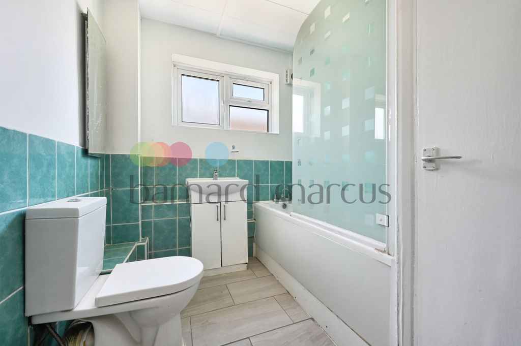 Property photo 1 of 6 Bathroom
