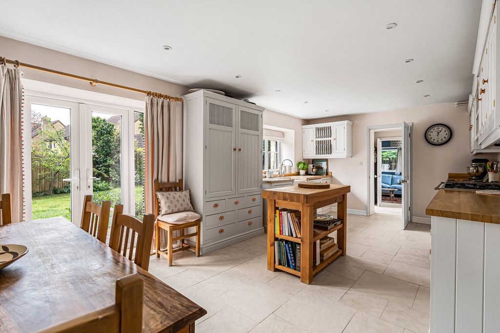 Property photo 3 of 22 Kitchen Diner