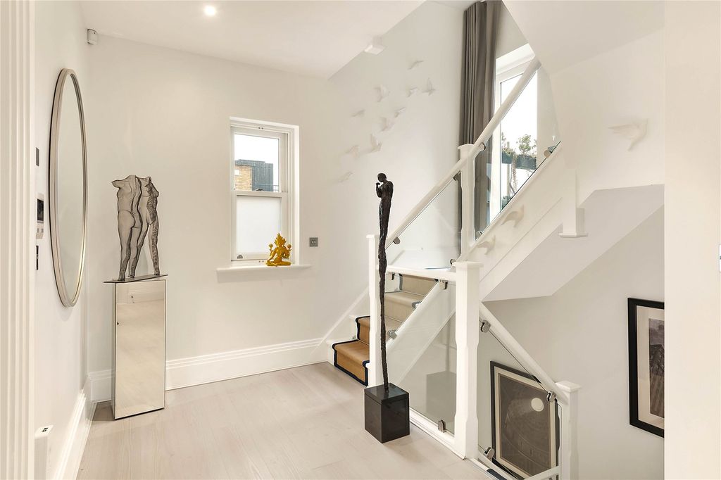 Property photo 3 of 17 Picture No. 35