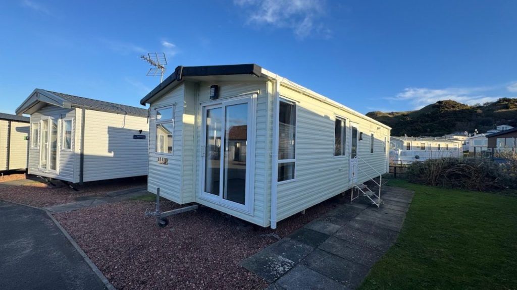 Property photo 1 of 16 Carnaby Finesse 2012