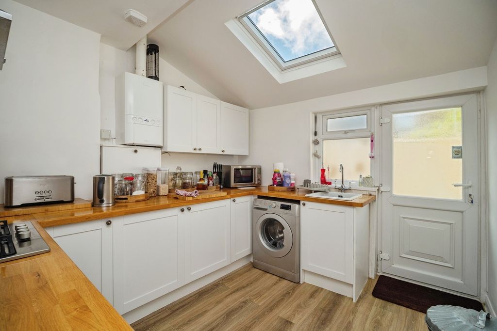 Property photo 3 of 17 Photo