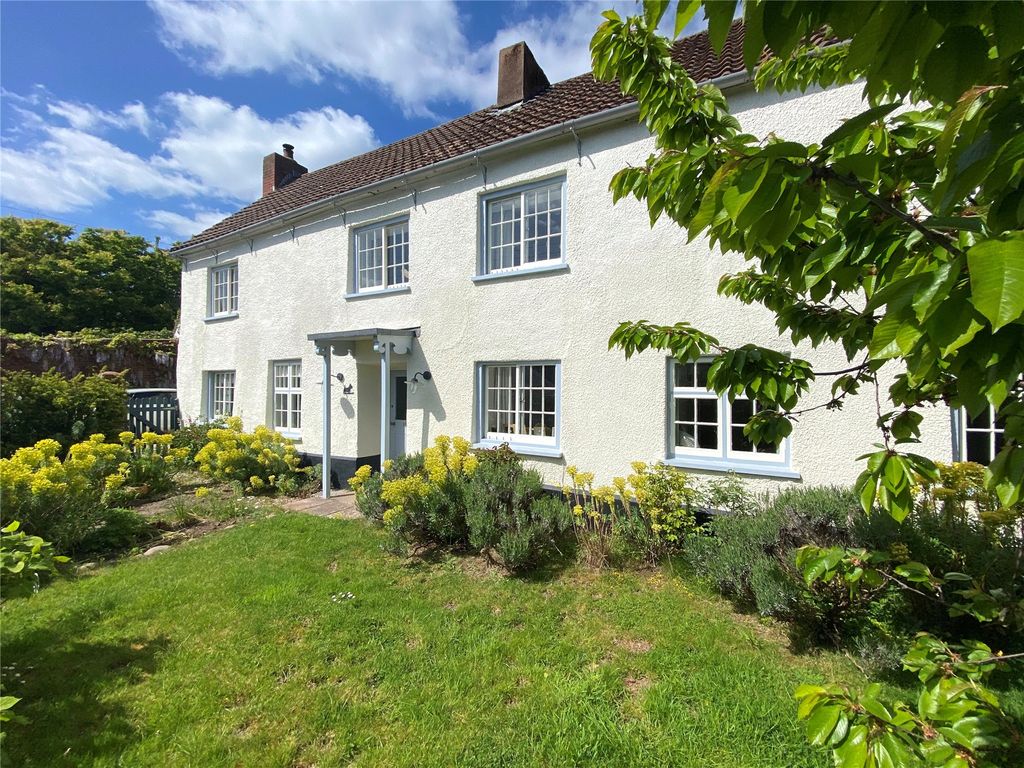 Property photo 1 of 15 House Front