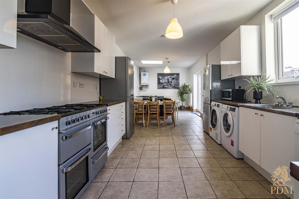 Property photo 3 of 19 25Douglasroad-39.Jpg