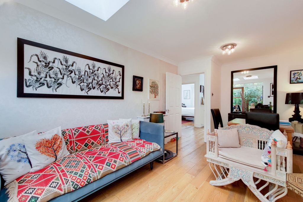 Property photo 1 of 11