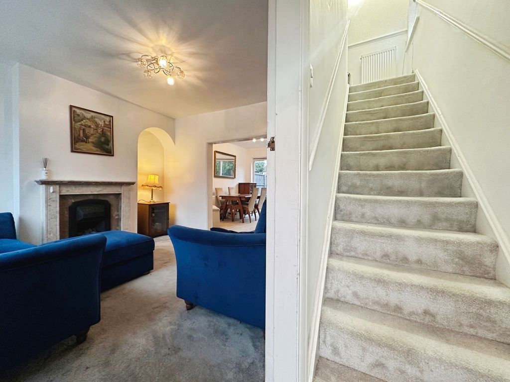 Property photo 2 of 37