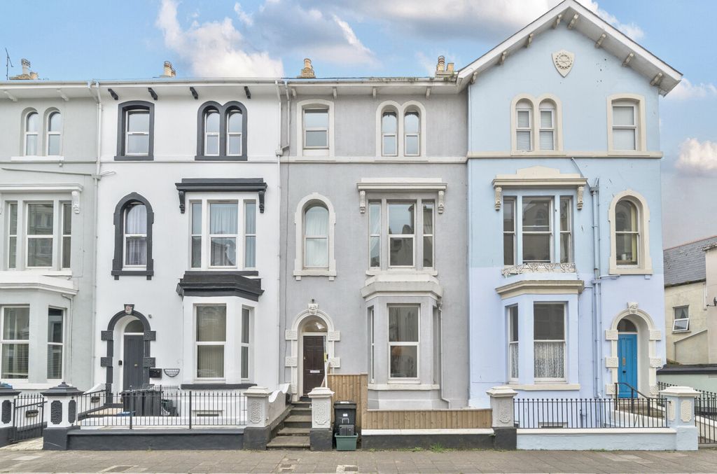 Property photo 2 of 15 Front