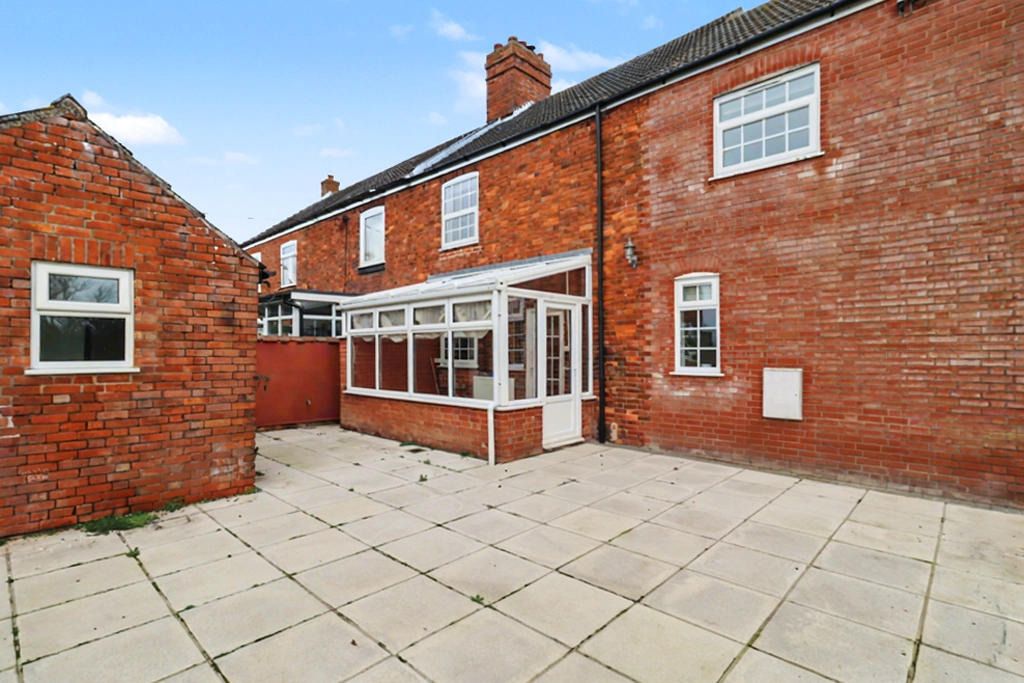 Property photo 2 of 17 4933004