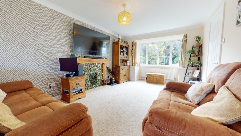 Property photo 3 of 16 4629425