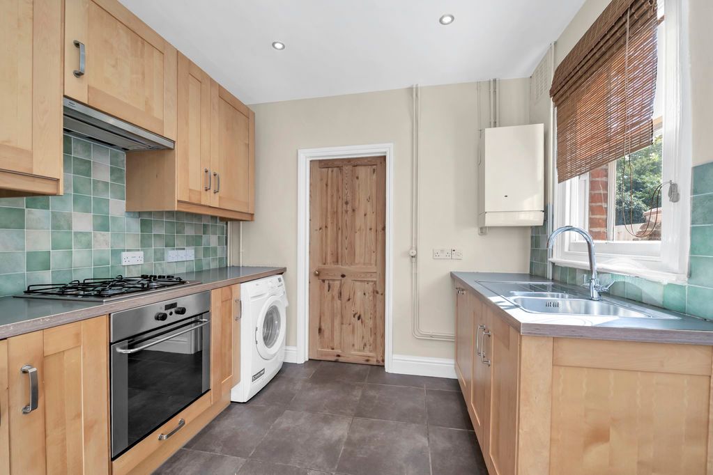 Property photo 2 of 14 Kitchen