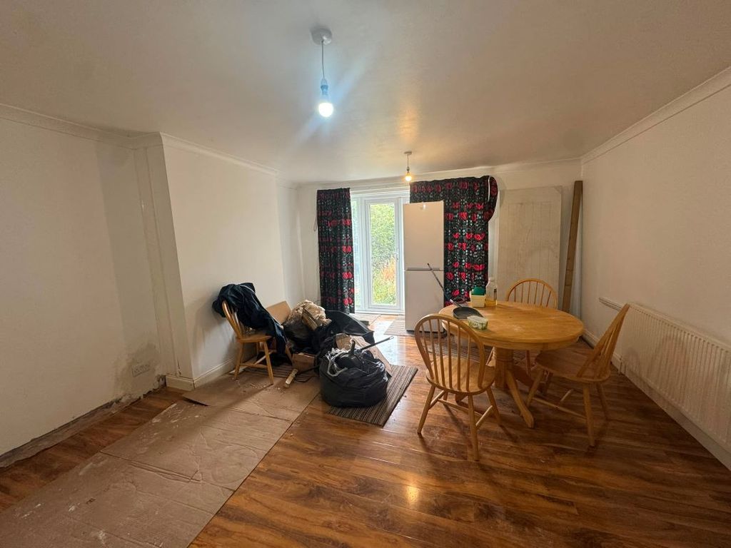 Property photo 2 of 10 Image 2