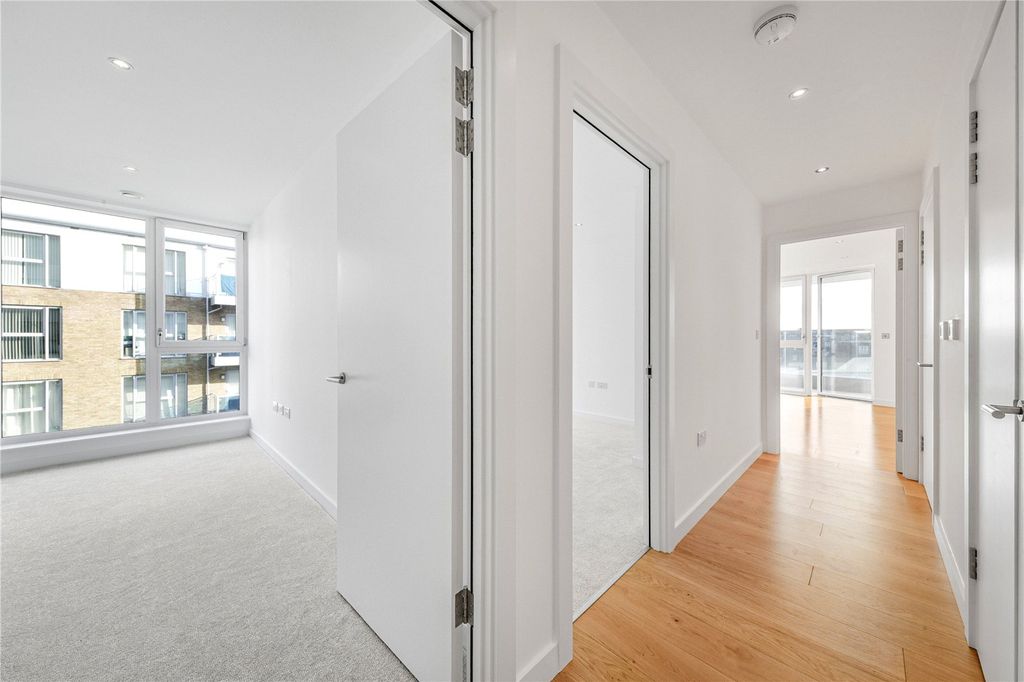 Property photo 2 of 10 Picture No. 31