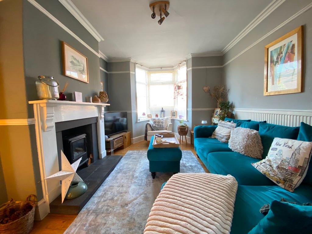 Property photo 2 of 23