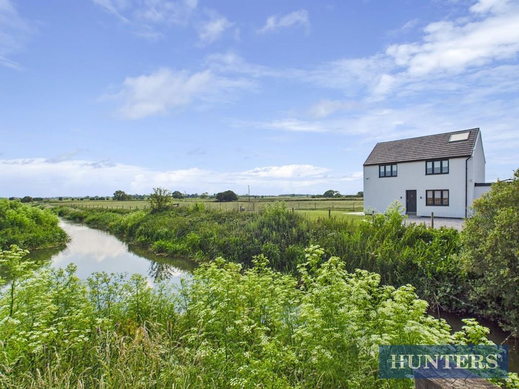 Property photo 1 of 18 Cam01450G0-Pr0222-Still028.Jpg