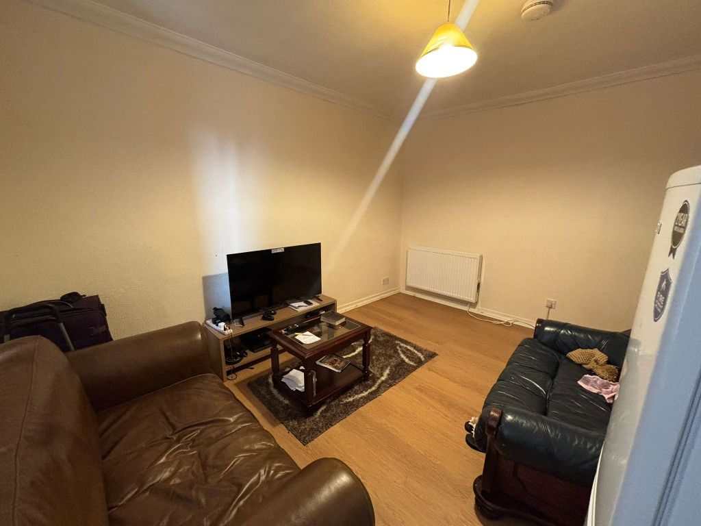 Property photo 2 of 8 Photo 2