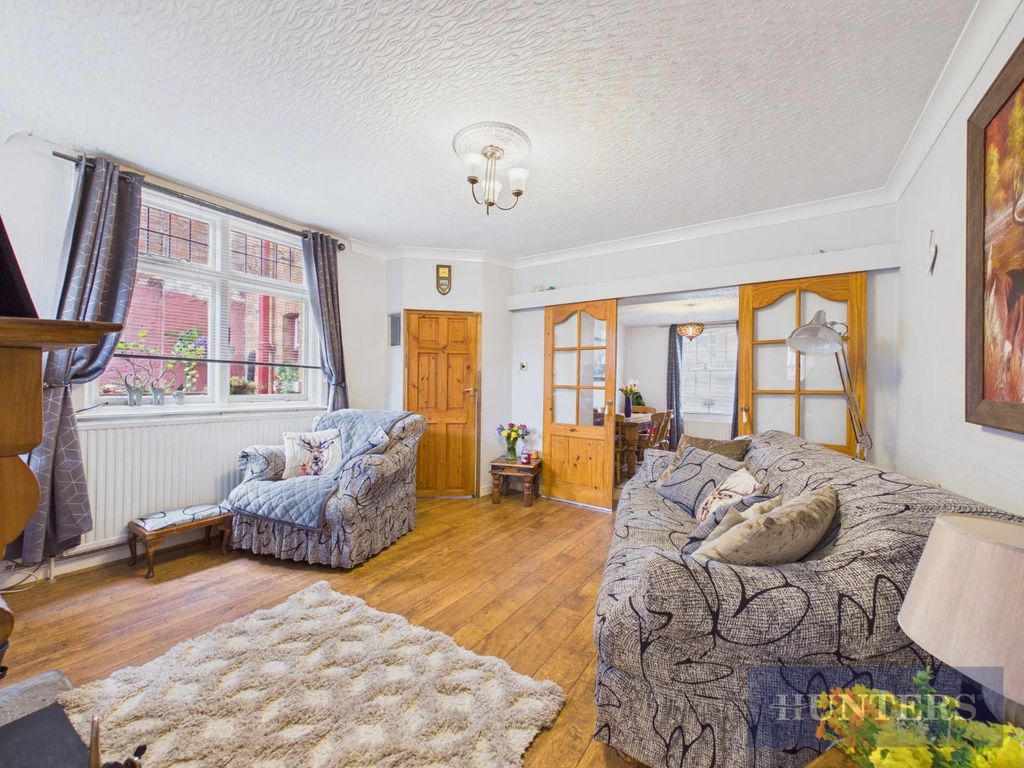 Property photo 3 of 23 Cam05316G0-Pr0338-Still018.Jpg