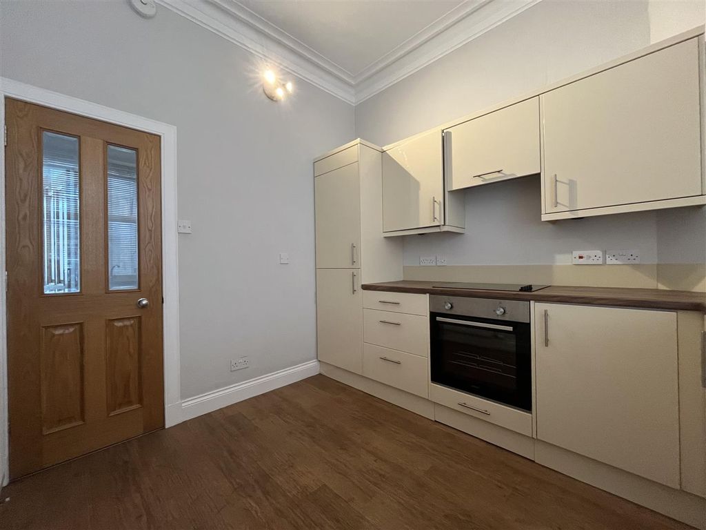 Property photo 2 of 9 3.Jpg