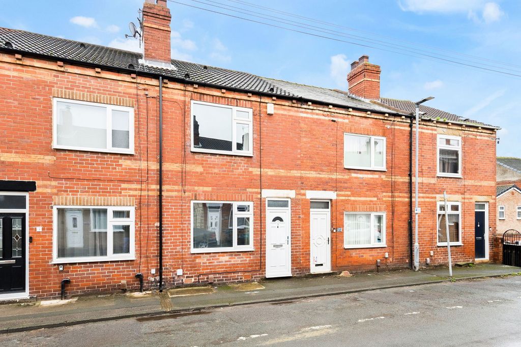 Property photo 1 of 17