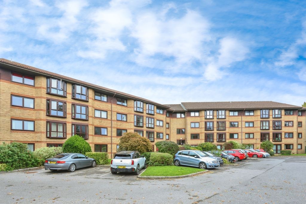 Property photo 3 of 17 Photo