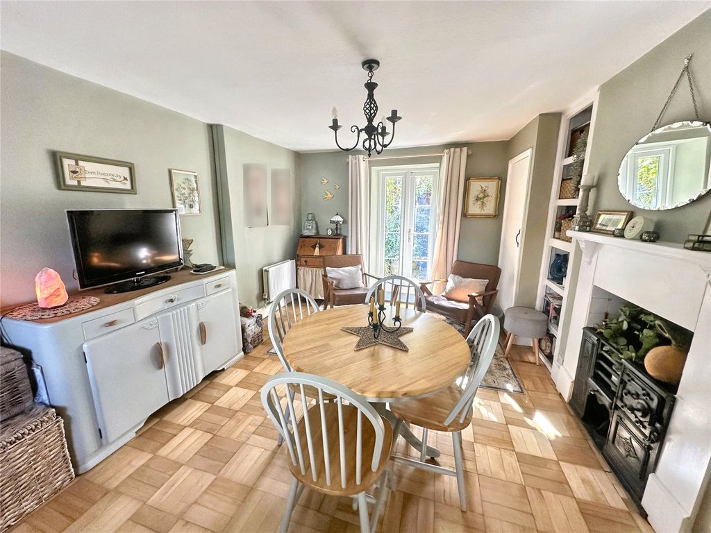 Property photo 2 of 16 Picture No. 28