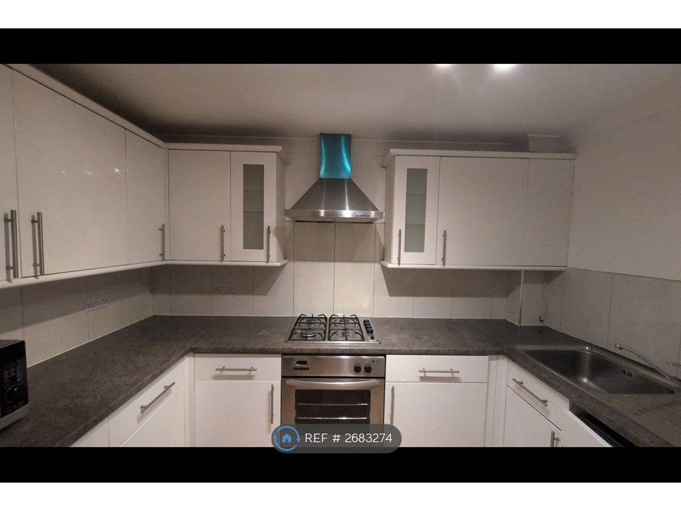 Property photo 1 of 9 Kitchen