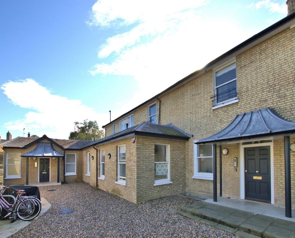 Property photo 1 of 12 Img57372Large