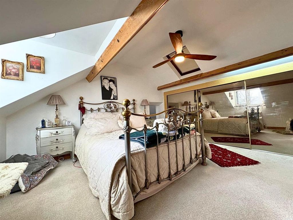 Property photo 3 of 32 Bedroom 1