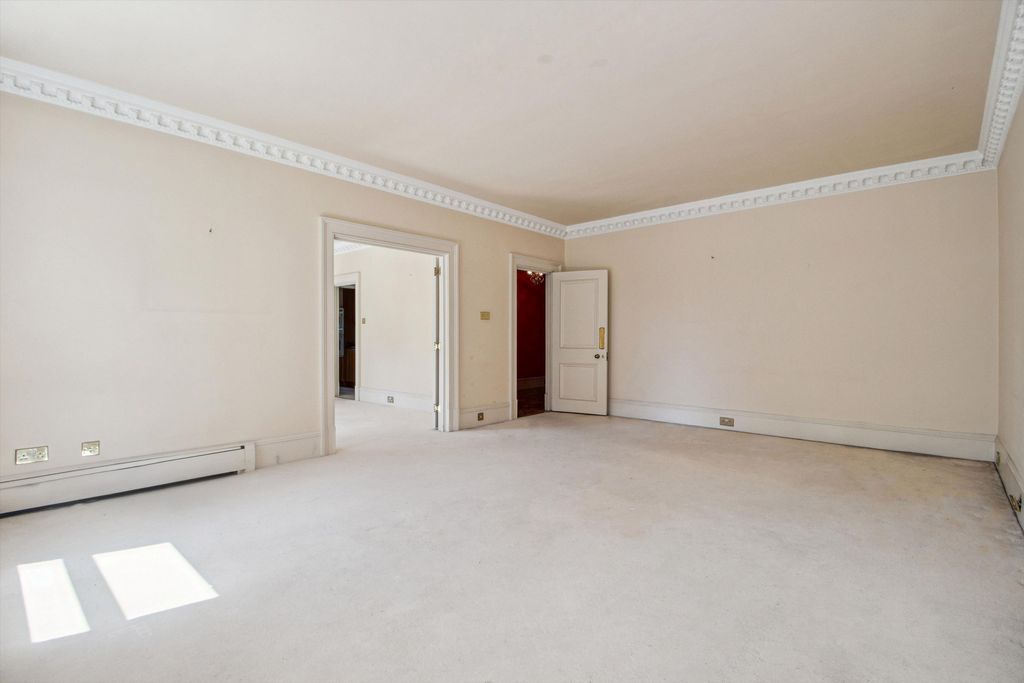 Property photo 3 of 14 Image