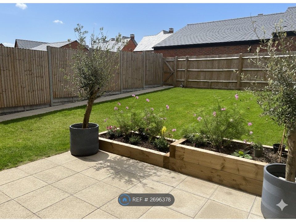 Property photo 2 of 17 Back Garden