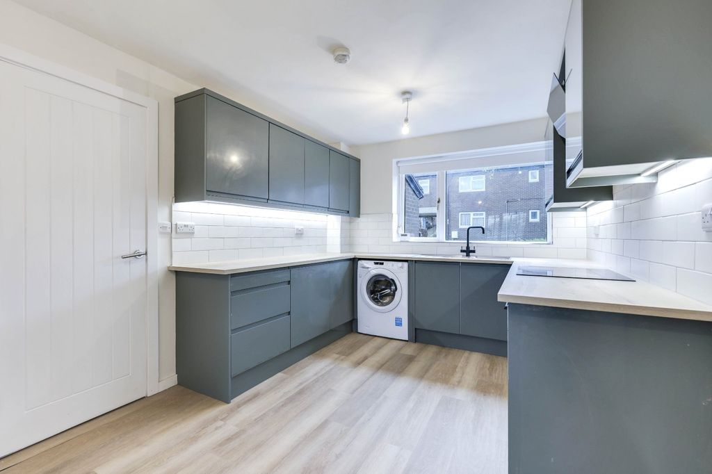 Property photo 2 of 13 Picture No. 05