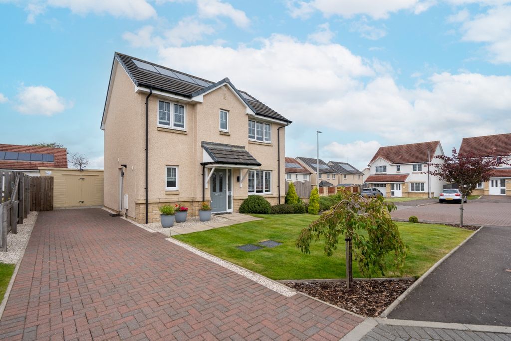 Property photo 1 of 42 4477582