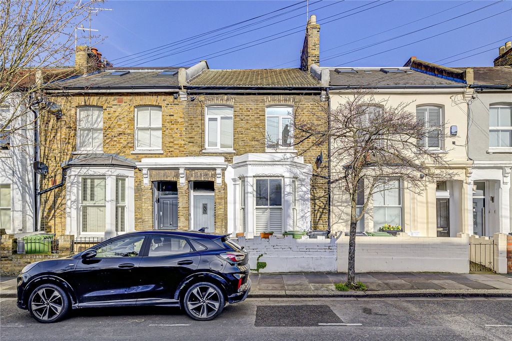 Property photo 2 of 12 Exterior