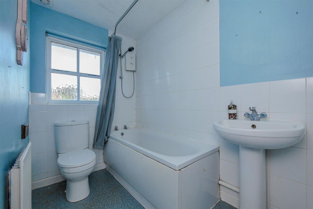 Additional image 13 of 2 bed end terrace house for saleColne Drive, Didcot OX11