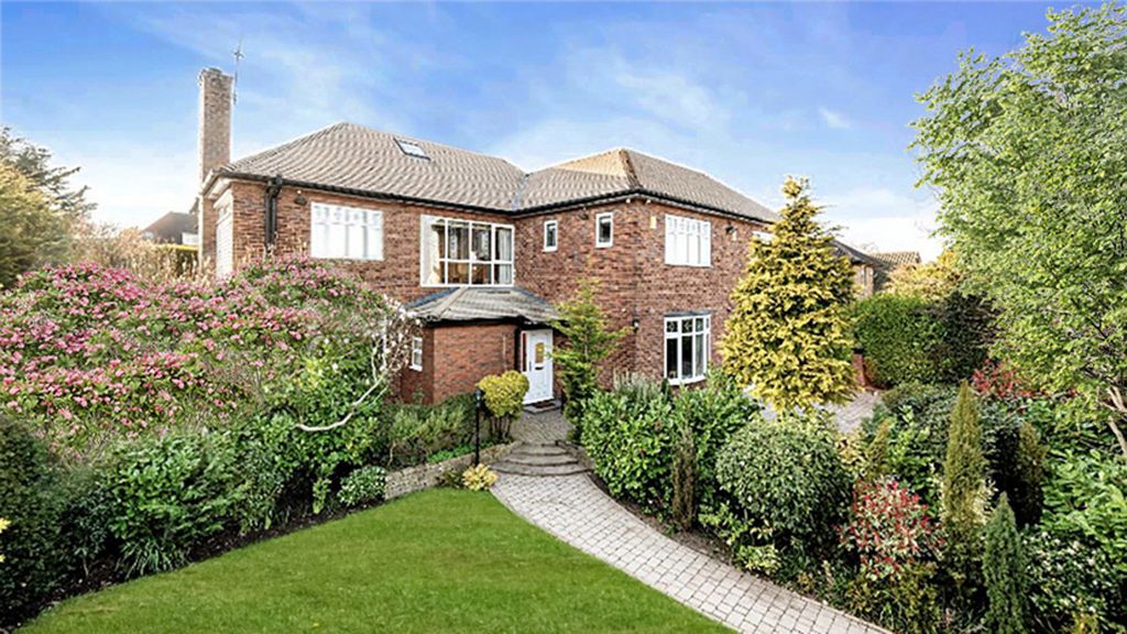 Property photo 1 of 37
