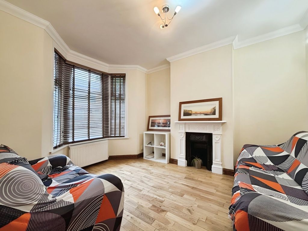 Property photo 1 of 15 01