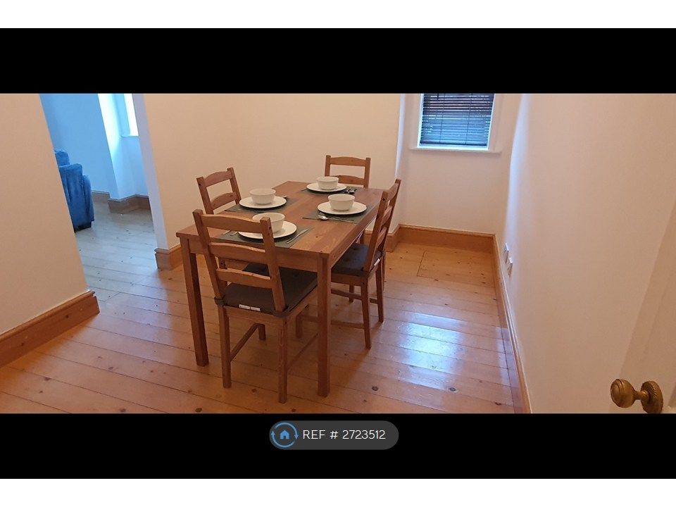 Property photo 2 of 11 Dining Room