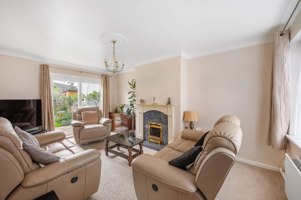 Property photo 2 of 10 Living Room