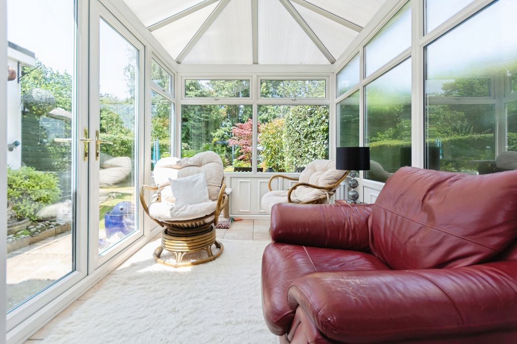 Property photo 3 of 15 Conservatory