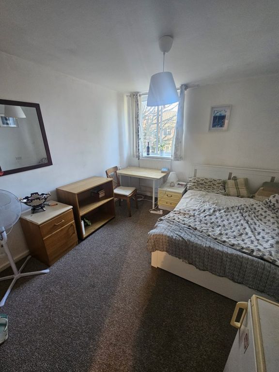 Property photo 3 of 4