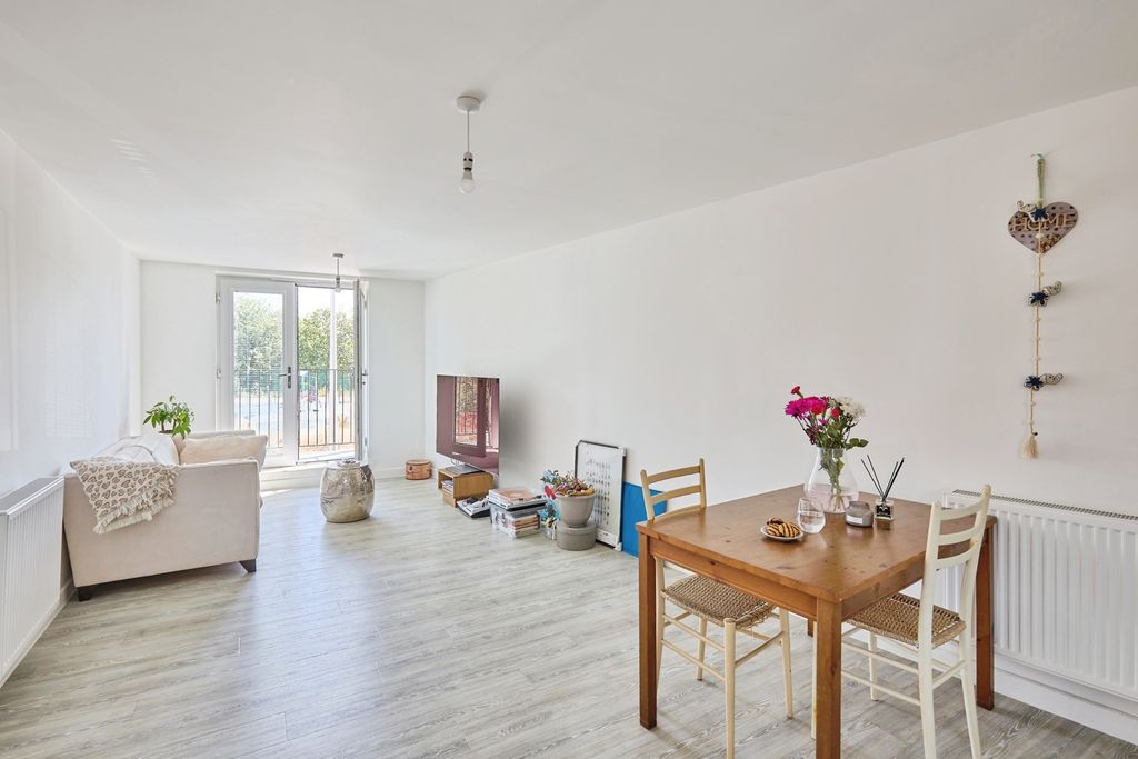 Property photo 2 of 9 Pbox-Img.Jpg