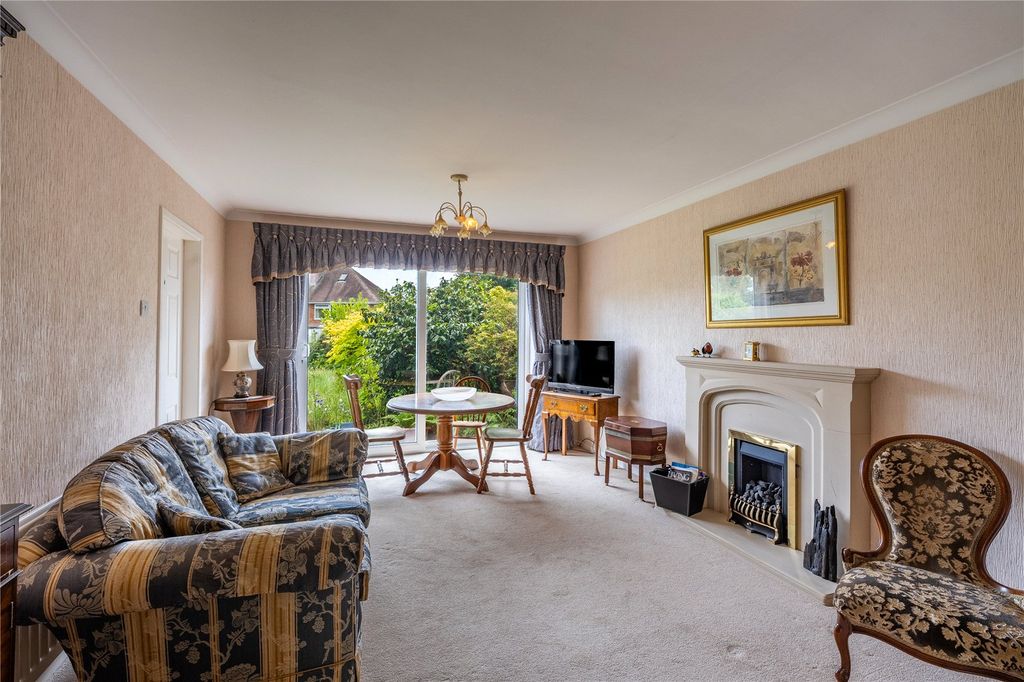 Property photo 2 of 34 Picture No. 26